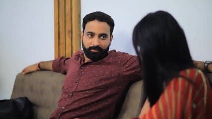 Saali Aadhi Gharwali