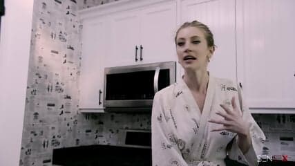 Ella Reese - Plastic Surgin'