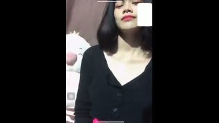 Cambodian girlfriend sex by video call.
