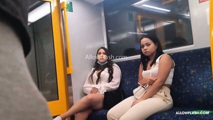 Wow! Friends liked looking bulge flash train