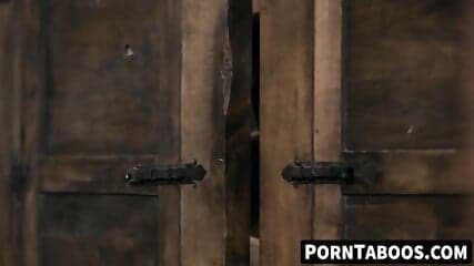 MILF stunner Mona Wales cries bliss as spit roasted deeply