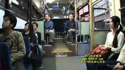 Japanese bus chikan groped 1