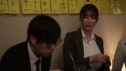 On a Business Trip, I Ended Up Sharing a Room With My Boomy-Booty Subordinate Who Always Stares at My Tits... An Insatiable Sexual Intercourse That Continues Until the Break of Dawn, And Before I Knew It, My L-Cup Titty Female Boss, Kimura Aiko