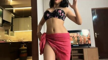 Indian Girl Naira Fit Boobs Show