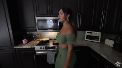 Citysluts.netlify.app - Curvy Latina Stepmom Gets Creampie From Stepson