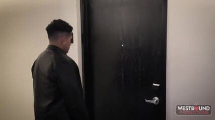 Kesha Ortega Invites Young Stranger to Fuck in Hotel Room